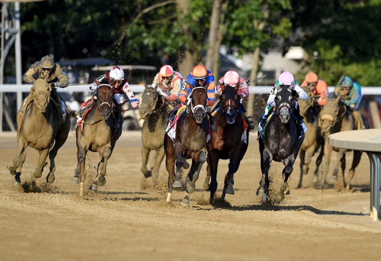 Travers Stakes 2024 Final Turn - Coglianese Photos