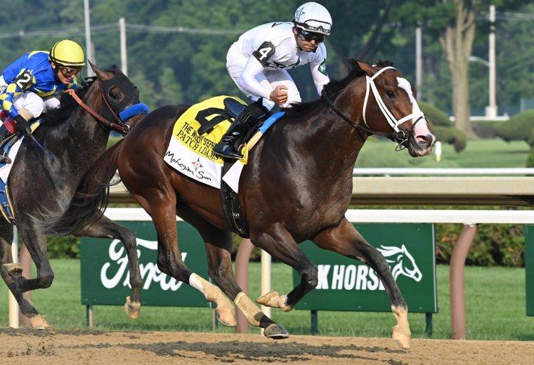 Patch Adams - the Woody Stephens - Coglianese Photo