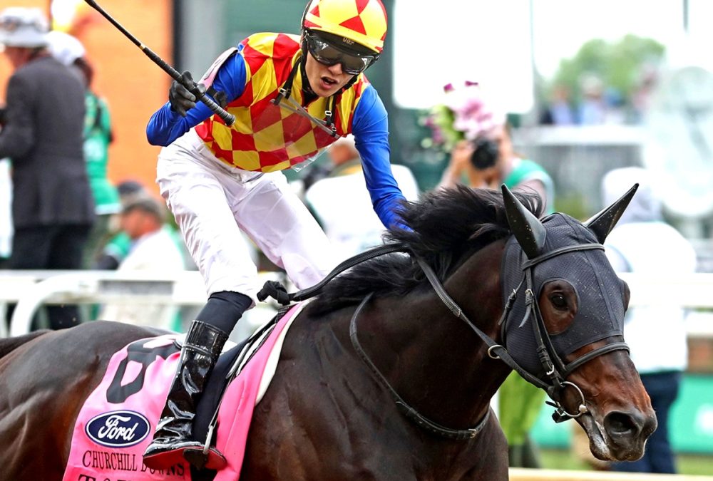 T O ELVIS - The Churchill Downs G1 - Ashley Phillips - Coady Media