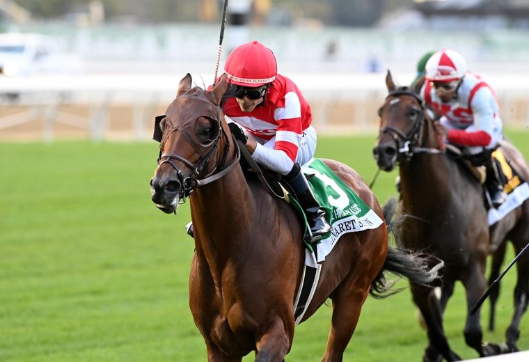 Minaret Station - Joe Hirsch G1 - credit Chelsea Durand / Coglianese Photo
